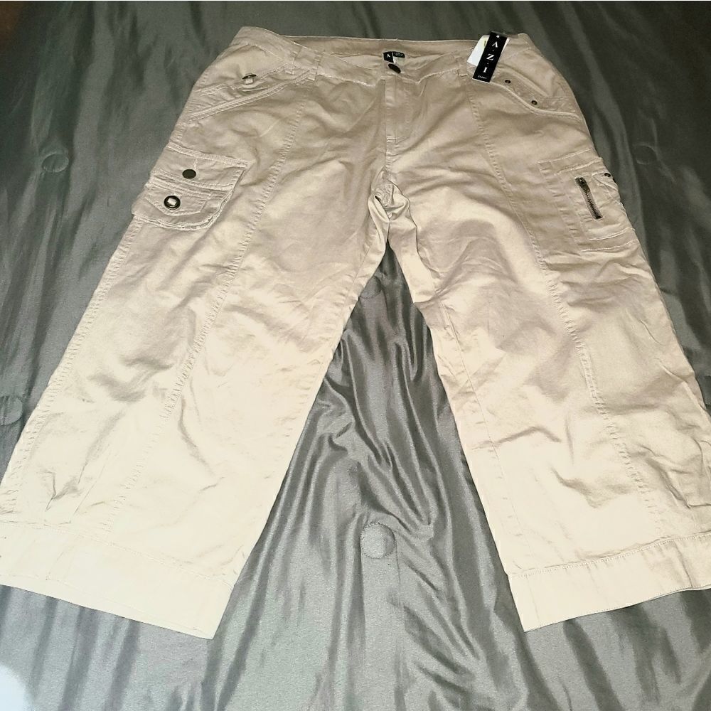 A.Z.I Kaki Capri Cargo Pants Plus Size